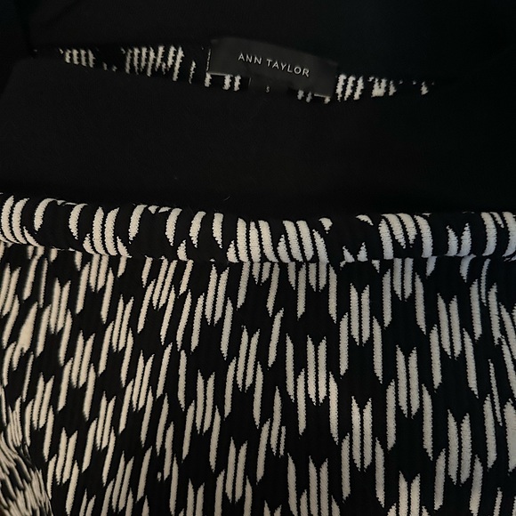 Ann Taylor Skirt - black and white knit, stretch fabric with thick waist band. - Picture 2 of 5